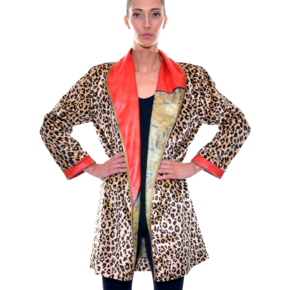 Volt Design Reversible light coat leopard 🐆 & Chinese print